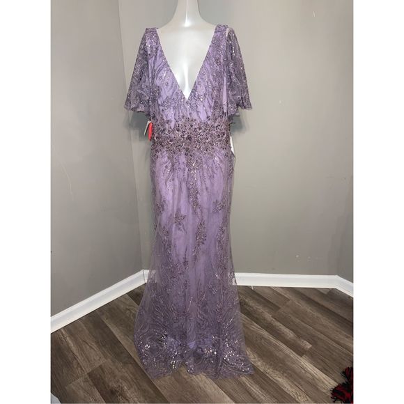 MAC DUGGAL VINTAGE FLUTTER SLEEVE EVENING GOWN - Picture 4 of 12